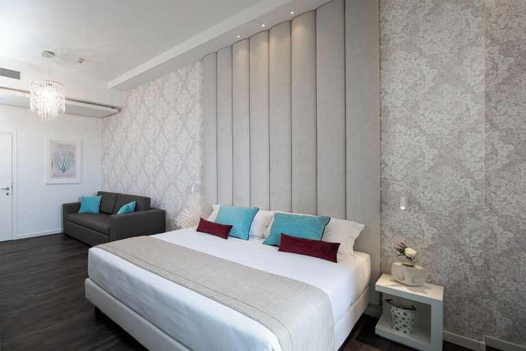 Bedroom 3, Litoraneo Suite Hotel, Rimini