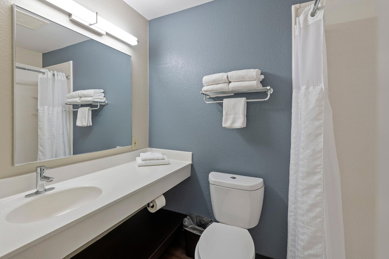 Bathroom 4, Extended Stay America Suites Charlotte Pineville Park Rd, Mecklenburg
