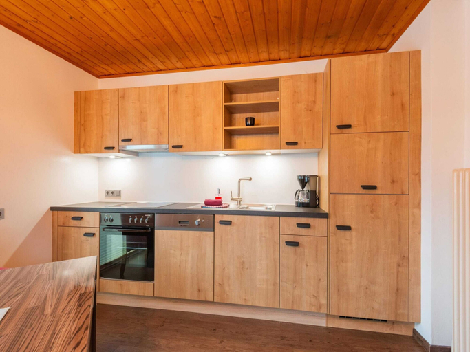 Others 5, Modern Apartment in Kitzbuhel near Ski Area, Kitzbühel