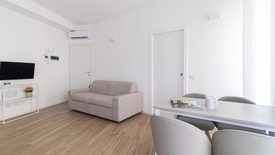 Others 4, Italianway - Boscovich 23, Milano