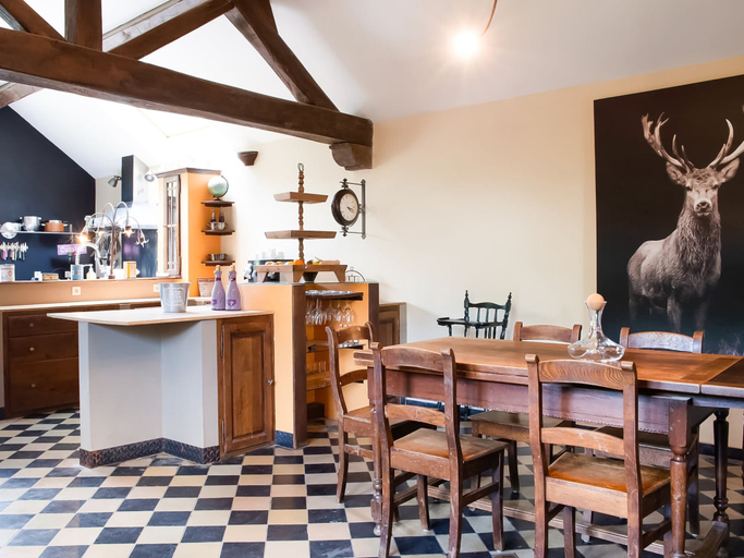 Food & Drinks 5, Holiday Home With Sauna and Swimming Pool, Liège