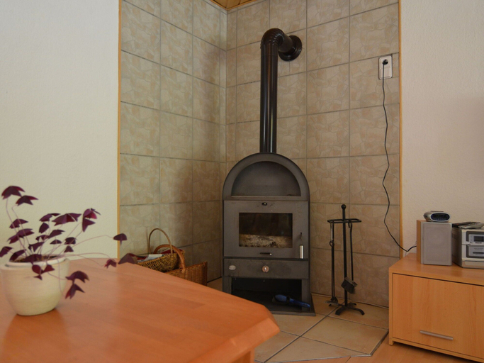 Living room 2, Cosy Apartment With Covered Porch, Gotha