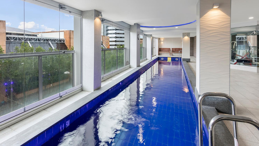 Sport & Beauty 2, Oaks Adelaide Embassy Suites, Adelaide