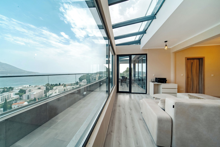 Others 4, Budva Gate Penthouse