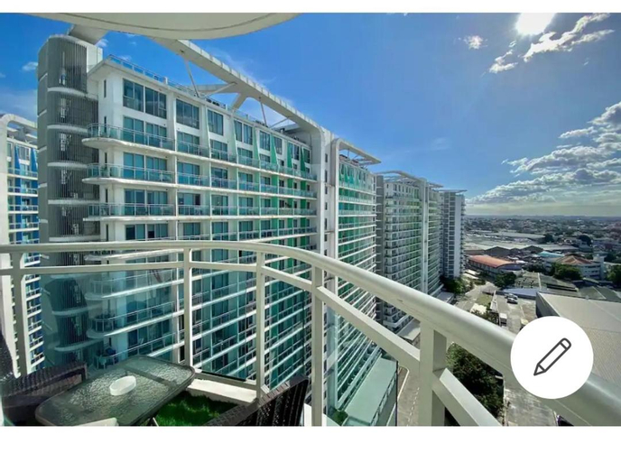 Metro Manila Cityscape Charm at Azure Urban Resort Paranaque near NAIA Airport, Parañaque