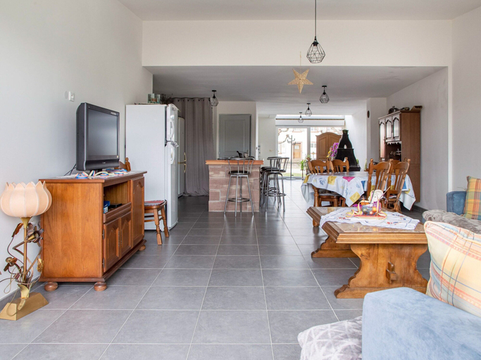 Living room 2, Elegant Holiday Home in Saint Louis With Garden, Moselle