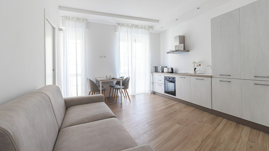 Others 5, Italianway - Boscovich 23, Milano