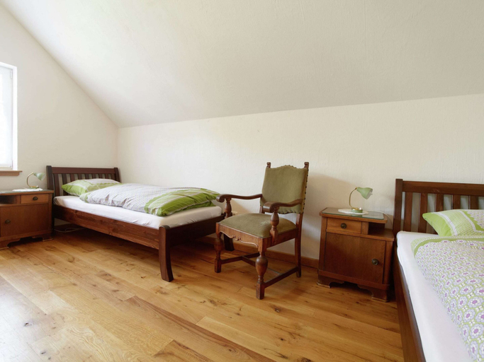 Bedroom 2, Nostalgic Apartment in the Beautiful Eifel Region, Euskirchen