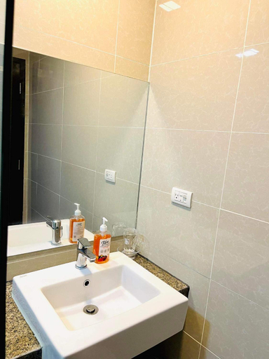 Bathroom 2, Mactan Newtown Rental by EJB, Lapu-Lapu City