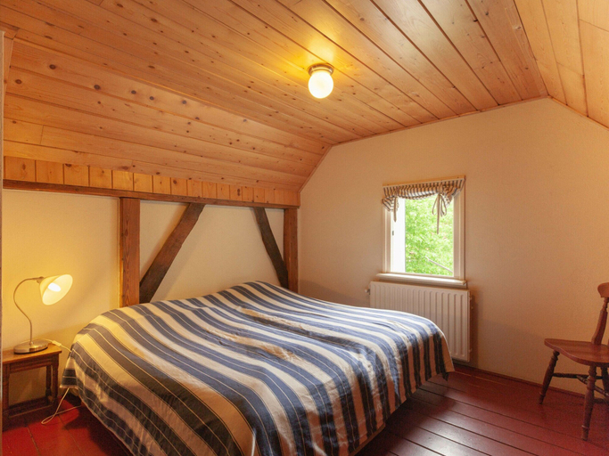 Bedroom 4, Cozy Apartment in Enschede Near Forest, Enschede