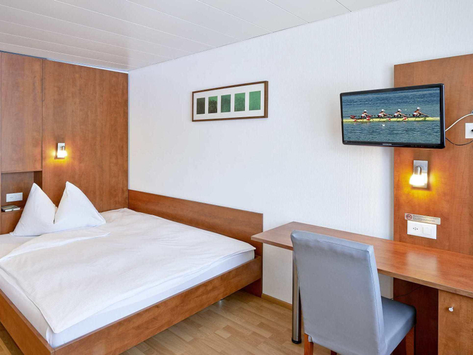 Bedroom 9