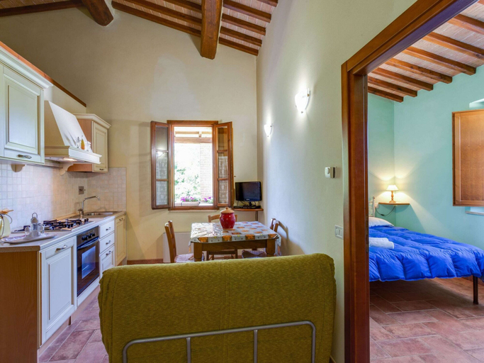 Private kitchen 2, Scenic Apartment in Casole D'elsa With Pool, Siena