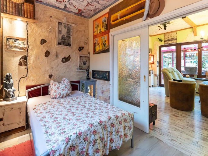 Room 3, Comfortable Apartment in Wismar Mecklenburg with Fireplace, Nordwestmecklenburg