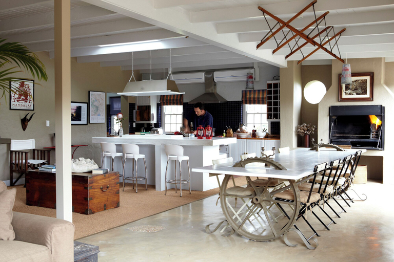 Food & Drinks, Explorers Club, Cape Winelands