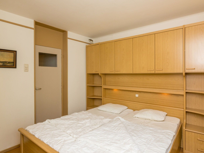 Bedroom 4, Attractive Apartment Near Vlissingen Beach, Vlissingen