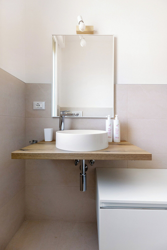 Bathroom 4, Sant'Isaia Apartment by Wonderful Italy, Bologna