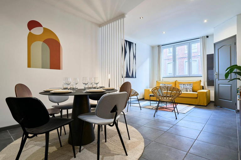 Others 2, 3 bedroom house with courtyard, near metro, Nord