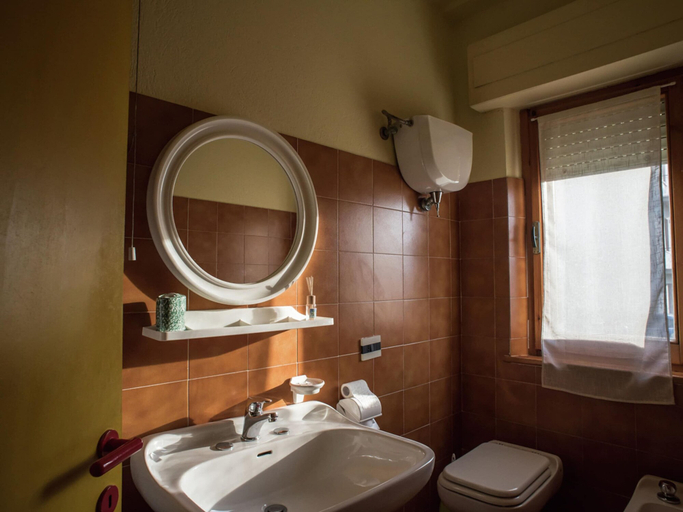 Bathroom 4, Holiday Home in Paciano With Swimming Pool,terrace,billiards, Perugia