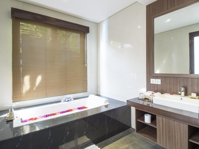 Bathroom 8