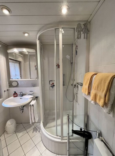 Bathroom, Oberrain in het "vakantiehuis Schenk", Freudenstadt