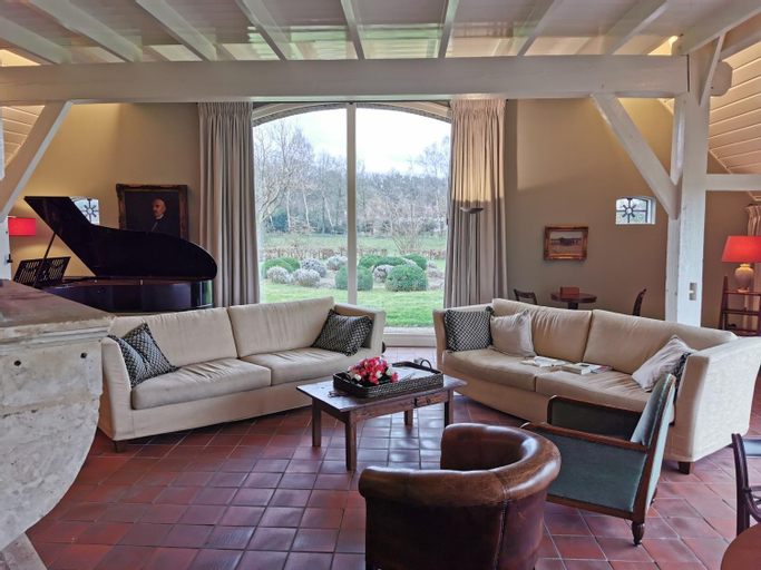 Others 3, The nicest farmhouse in Holland!, Voorst