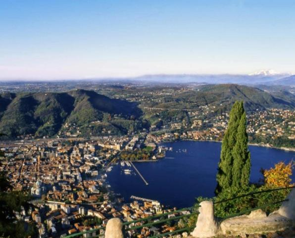 Others 4, vigne 5, Como