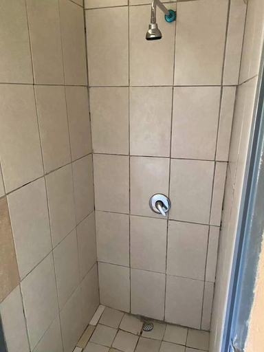 Bathroom 3, Golden gate guesthouse 0787391431, Ngaka Modiri Molema