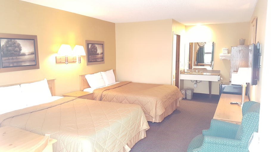 Bedroom 2, Oakdale Motel, Steele