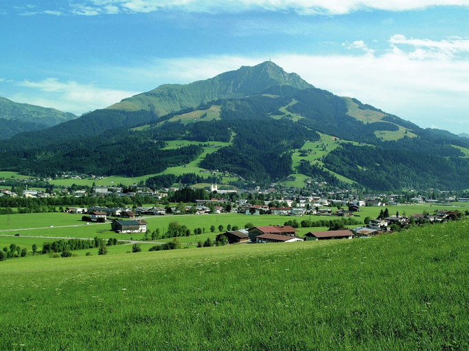 Others 5, Spacious Apartment in Uderns Near Ski Area, Schwaz
