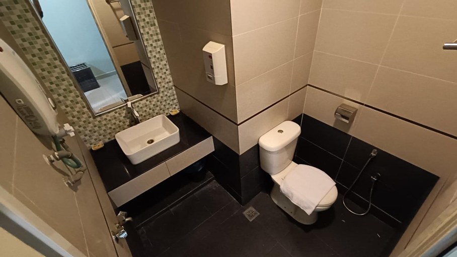 Bathroom 5, sohho Hotel, Kemaman