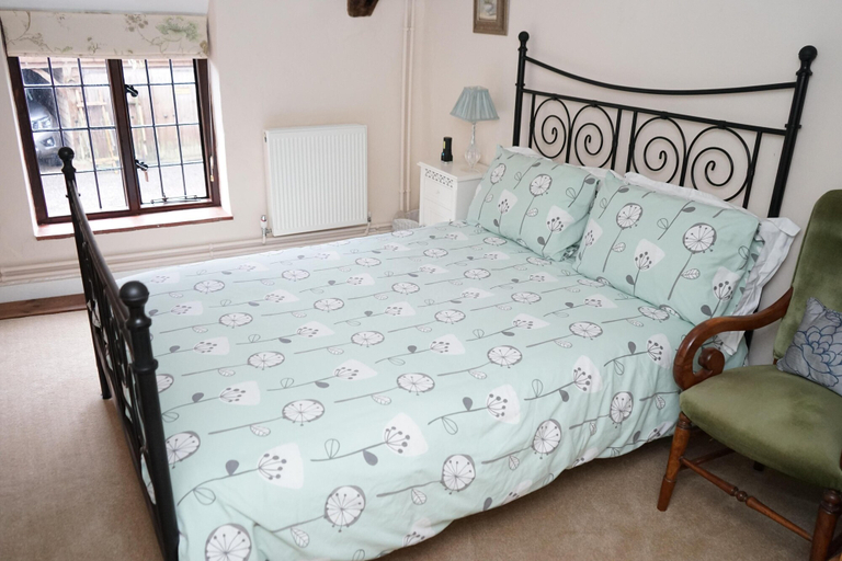 Room 5, Historic 2bed - Traditional Countryside Retreat, Dorset