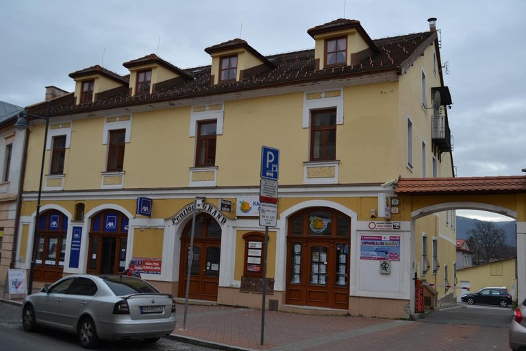 Others 2, Penzion Grand, Self Check-In, free private parking, Banská Bystrica