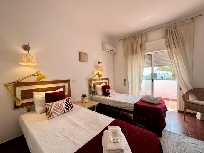 Room 2, Arma O DE P RA Twins 2 by Homing, Lagoa