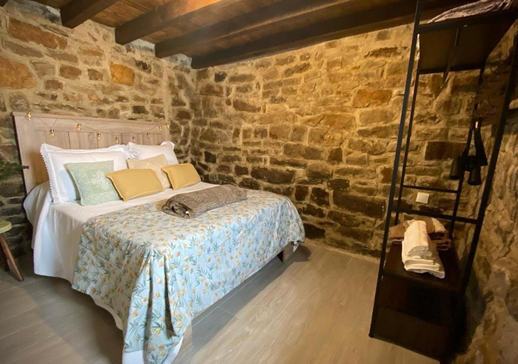Bedroom 2, Tinones cabana pasiega, Cantabria