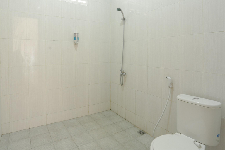 Bathroom 10