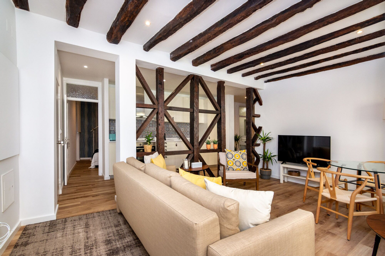 Boho-Chic Santos Apartment: Industriais 7, Lisboa