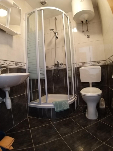Bathroom 2, Apartmani Jukanovic, Baška Voda