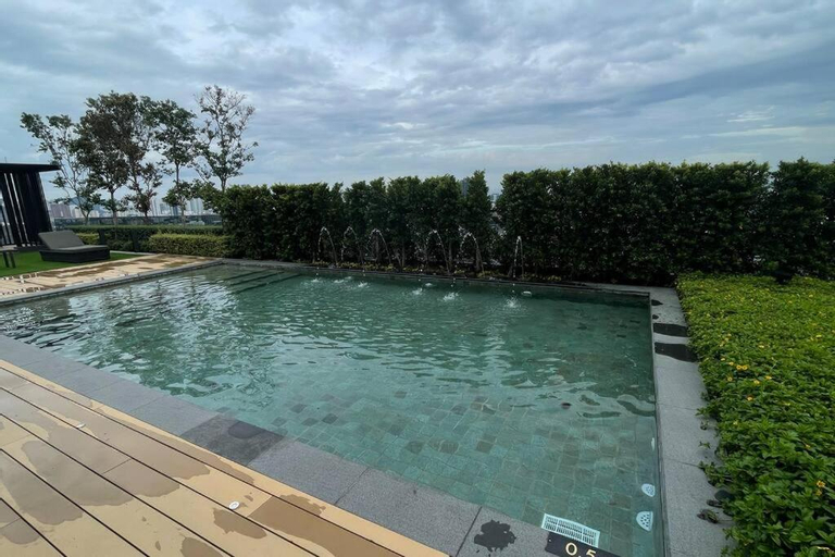 Sport & Beauty, Beacon Suites with Infinity Pool at Georgetown by WL, Penang Island