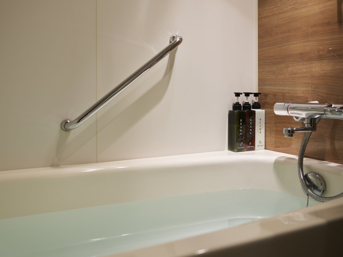 Bathroom 22
