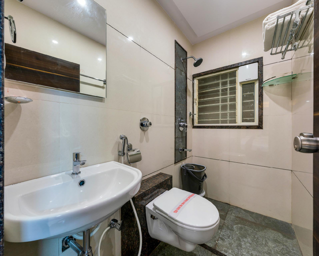 Bathroom, Hotel AATITHYA SATKAR, Kolhapur