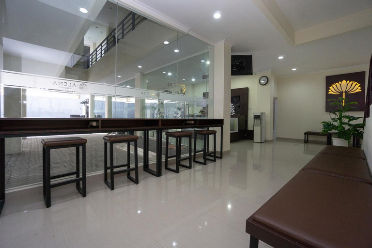 Food & Drinks 5, OYO Collection O 1626 Alena Residence, Yogyakarta