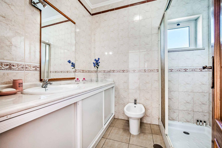 Bathroom 3, Villa Oceano, Albufeira