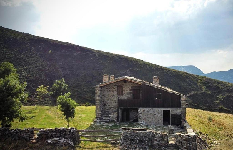 4, Tinones cabana pasiega, Cantabria