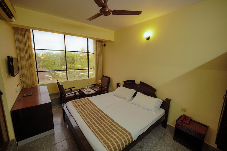 Bedroom 1, Hotel Oneiro , Thrissur