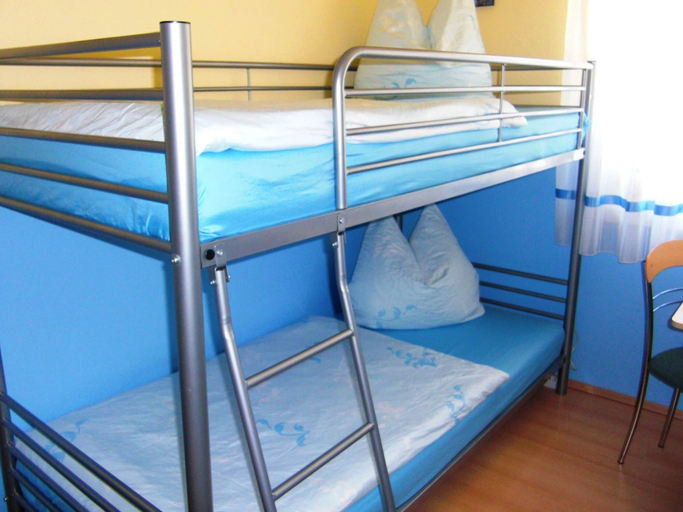 Bedroom 2, Verspielter Sachsischer Ruckzugsort, Sächsische Schweiz-Osterzgebirge