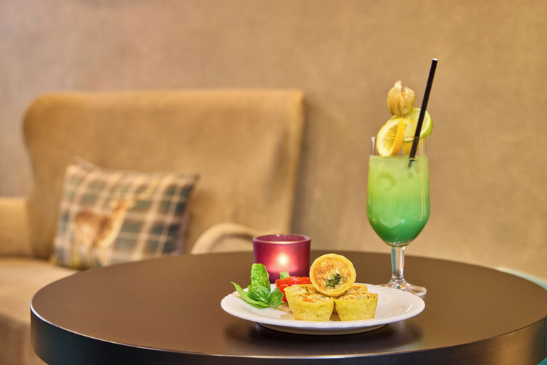 Food & Drinks