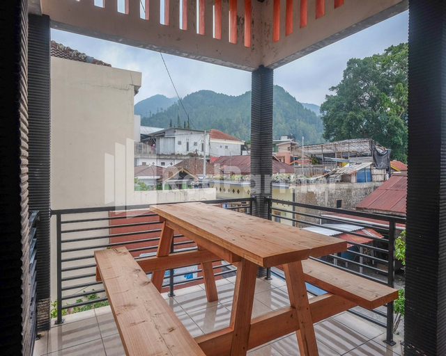Exterior & Views 4, Wisma Giri Mulyo B near Grojogan Sewu Mitra RedDoorz, Karanganyar