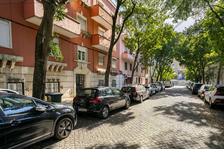 Exterior & Views 2, Premium Alfama 2-Br Great For Remote Workers & Digital Nomads, Lisbon