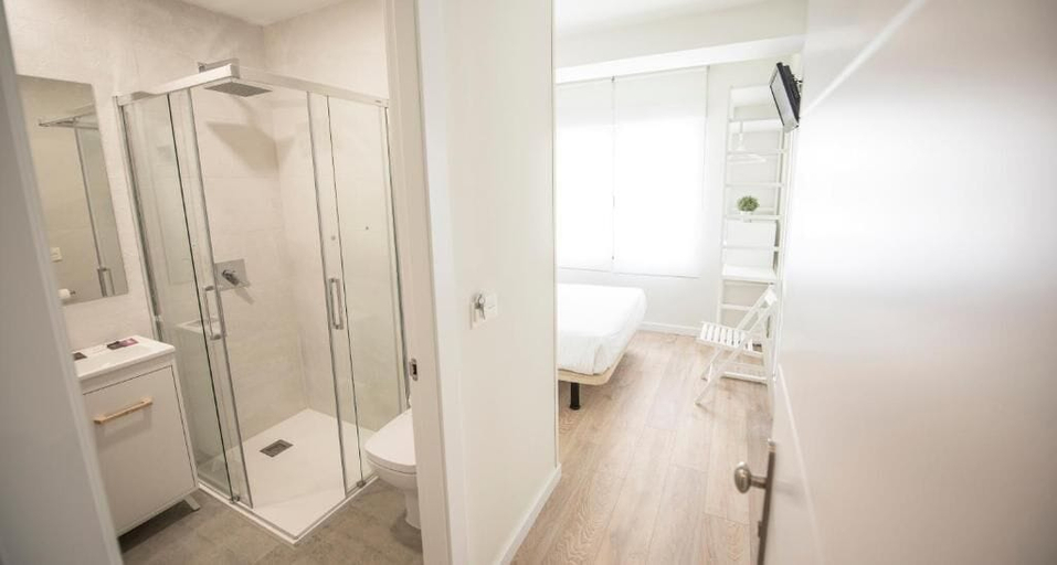 Bathroom 4, Happy Hostal Carrales, Burgos