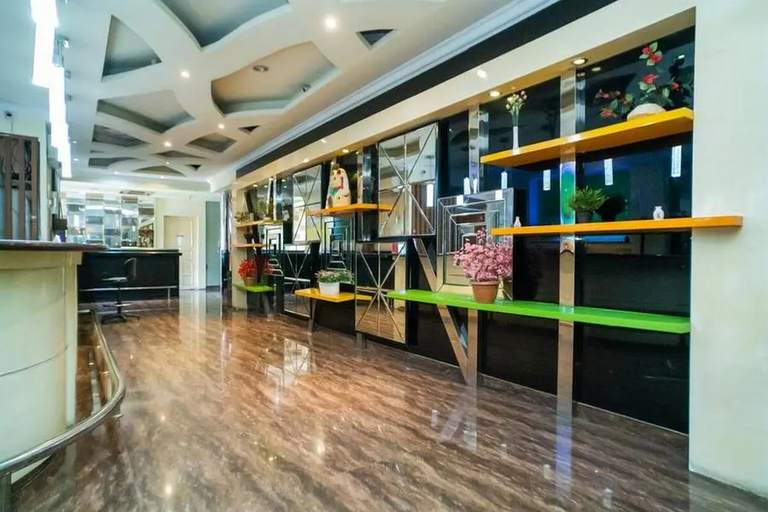 Food & Drinks, RedLiving Apartemen Saladdin Mansion, Depok